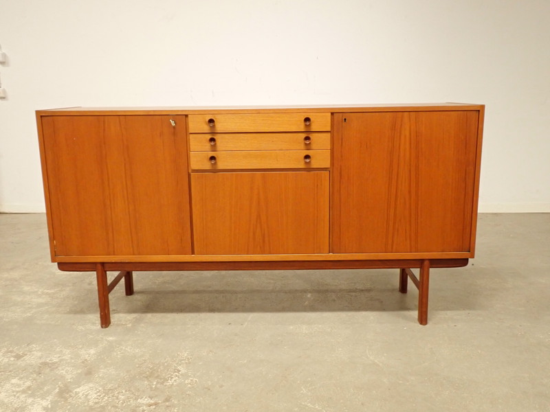 SIDEBOARD i teak